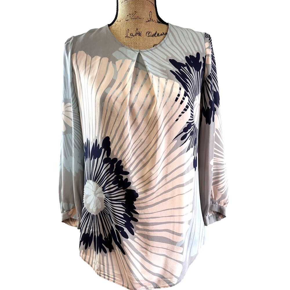 St.Emile Women's Blue Floral Silk 3/4 Sleeve Round Neck Blouse Top Sz 6